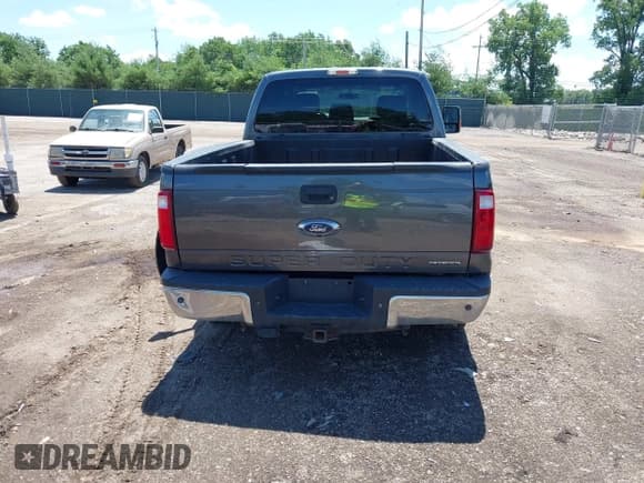 ✅ 2016 Ford F-250 Lariat • VIN: 1FT7W2B67GEC91880 • Lot: 42614383. Listed on IAAI with 248,879 mi. Free auction sales archive from the USA and detailed vehicle history report at DreamBid. Image 17.