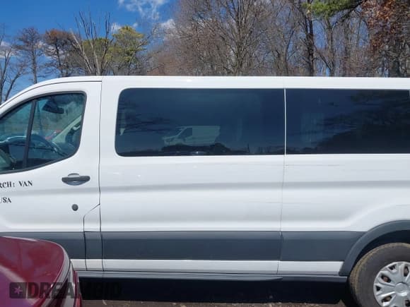 ✅ 2017 Ford Transit XL • VIN: 1FBZX2YM6HKA06914 • Lot: 41830142. Wystawiony na IAAI z przebiegiem 118 387 mil. Bezpłatny archiwum sprzedaży aukcyjnych z USA i szczegółowy raport historii pojazdu na DreamBid. Zdjęcie 14.