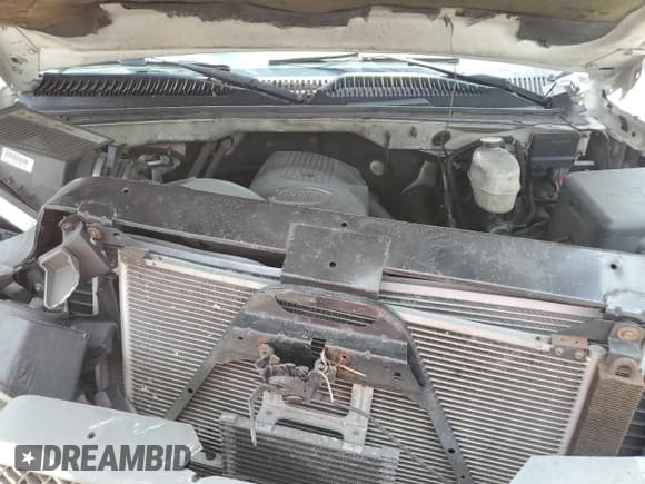 ✅ 2003 Chevrolet Silverado 2500HD LS • VIN: 1GCHC29U43Z174231 • Лот: 61579445. Опубликован ранее на Copart с пробегом Не указан. Бесплатный доступ к архиву аукционных продаж из США и подробный отчёт об истории автомобиля на DreamBid. Изображение 11.