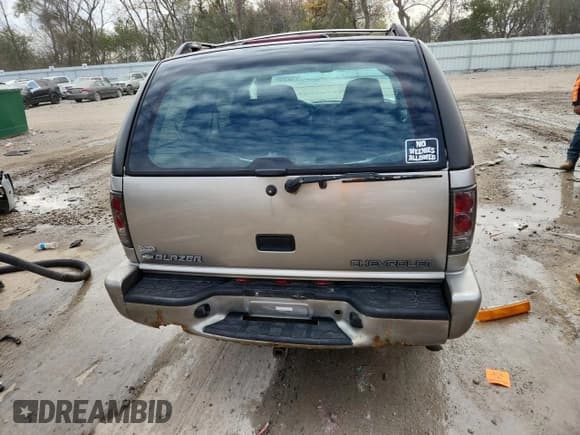 ✅ 2000 Chevrolet Blazer LT • VIN: 1GNDT13W0Y2119558 • Лот: 91049055. Опубликован ранее на Copart с пробегом 198 685 миль. Бесплатный доступ к архиву аукционных продаж из США и подробный отчёт об истории автомобиля на DreamBid. Изображение 6.