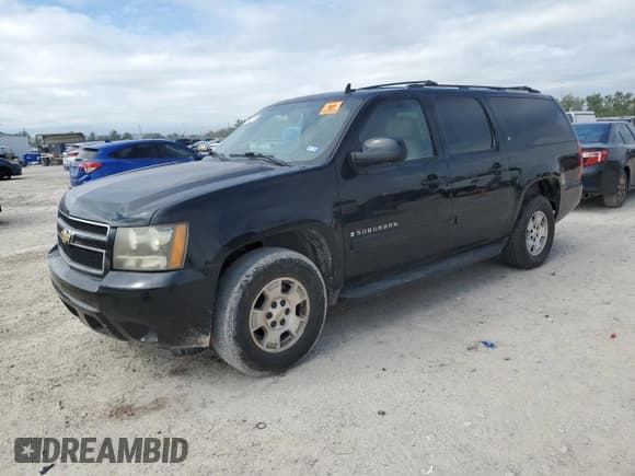 ✅ 2007 Chevrolet Suburban LT • VIN: 1GNFC16047R406665 • Lot: 71168234. Wystawiony na Copart z przebiegiem 151 203 mil. Bezpłatny archiwum sprzedaży aukcyjnych z USA i szczegółowy raport historii pojazdu na DreamBid. Zdjęcie 1.