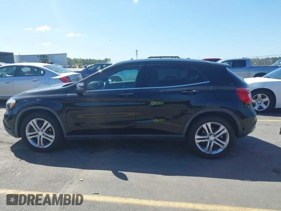 ✅ 2016 Mercedes-Benz GLA 250 • VIN: WDCTG4GB2GJ207964 • Lot: 43364824. Wystawiony na IAAI z przebiegiem 137 514 mil. Bezpłatny archiwum sprzedaży aukcyjnych z USA i szczegółowy raport historii pojazdu na DreamBid. Zdjęcie 15.