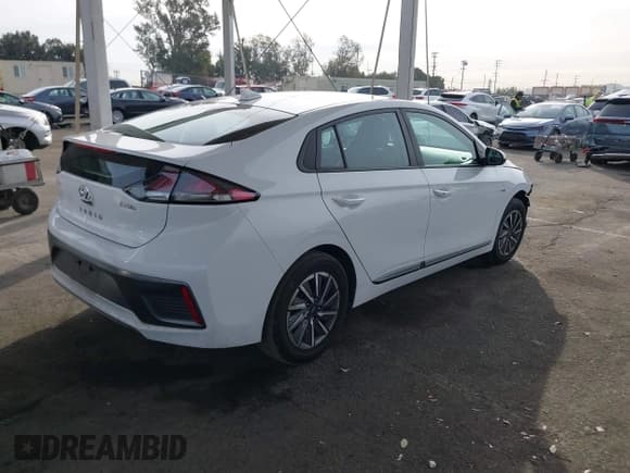 ✅ 2020 Hyundai Ioniq SE • VIN: KMHC75LJXLU068566 • Lot: 41048842. Wystawiony na IAAI z przebiegiem 39 232 mil. Bezpłatny archiwum sprzedaży aukcyjnych z USA i szczegółowy raport historii pojazdu na DreamBid. Zdjęcie 4.