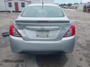 ✅ 2019 Nissan Versa S Plus • VIN: 3N1CN7AP0KL852246 • Lot: 42352278. Wystawiony na IAAI z przebiegiem 165 515 mil. Bezpłatny archiwum sprzedaży aukcyjnych z USA i szczegółowy raport historii pojazdu na DreamBid. Zdjęcie 16.