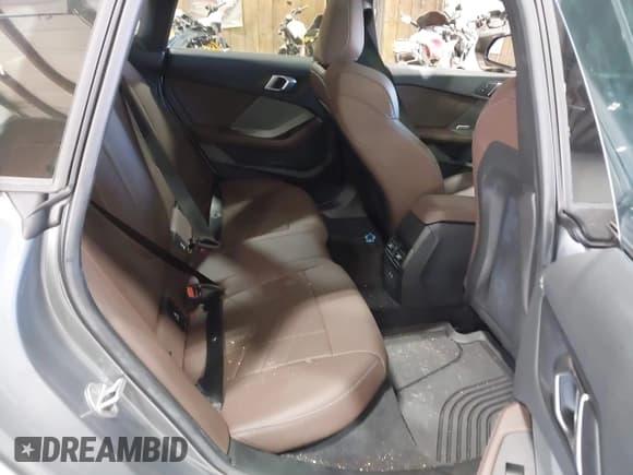 ✅ 2025 BMW 2 Series 228i xDrive • VIN: WBA23GG08S7S46686 • Lot: 43344391. Listed on IAAI with 4,452 mi. Free auction sales archive from the USA and detailed vehicle history report at DreamBid. Image 8.