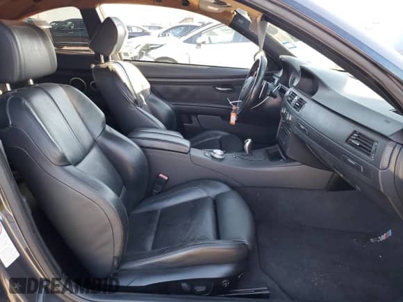 2008 BMW 3 Series M3 с VIN WBSWD93518PY43016, выставлен на аукционе Copart как лот 84321964 с пробегом 149 506 миль миль и Списание • Salvage title. История ставок и продаж доступна на DreamBid. Изображение 7.