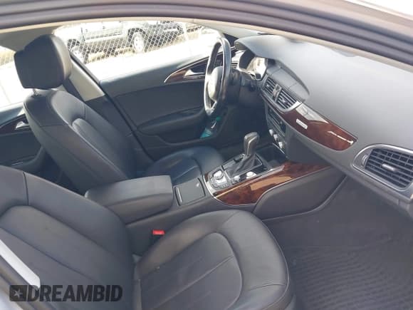 ✅ 2017 Audi A6 Premium • VIN: WAUF8AFC5HN080322 • Lot: 43485422. Wystawiony na IAAI z przebiegiem 49 330 mil. Bezpłatny archiwum sprzedaży aukcyjnych z USA i szczegółowy raport historii pojazdu na DreamBid. Zdjęcie 5.