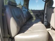 ✅ 2004 Chevrolet Silverado 2500HD LS • VIN: 1GCHK23U04F167615 • Lot: 80763805. Wystawiony na Copart z przebiegiem Nie podano. Bezpłatny archiwum sprzedaży aukcyjnych z USA i szczegółowy raport historii pojazdu na DreamBid. Zdjęcie 10.