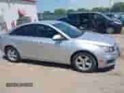 2016 Chevrolet Cruze LT z VIN 1G1PE5SB9G7140022, wystawiony jako IAAI lot #42803852 z przebiegiem 81 328 mil mil oraz . Historia ofert i sprzedaży dostępna na DreamBid. Obrazek 13.