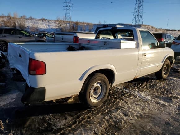 ✅ 1996 Chevrolet S-10 • VIN: 1GCCS1443T8210348 • Лот: 41810735. Опубликован ранее на Copart с пробегом 222 715 миль. Бесплатный доступ к архиву аукционных продаж из США и подробный отчёт об истории автомобиля на DreamBid. Изображение 3.