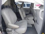 ✅ 2011 Toyota Sienna XLE • VIN: 5TDYK3DC1BS101292 • Lot: 42964911. Wystawiony na IAAI z przebiegiem 171 330 mil. Bezpłatny archiwum sprzedaży aukcyjnych z USA i szczegółowy raport historii pojazdu na DreamBid. Zdjęcie 8.