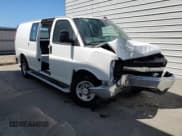 ✅ 2025 Chevrolet Express Cargo • VIN: 1GCWGAFP4S1175820 • Lot: 85901405. Wystawiony na Copart z przebiegiem 1 196 mil. Bezpłatny archiwum sprzedaży aukcyjnych z USA i szczegółowy raport historii pojazdu na DreamBid. Zdjęcie 4.