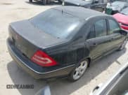 ✅ 2006 Mercedes-Benz C 230 Sport • VIN: WDBRF52H76F762025 • Lot: 42197195. Listed on IAAI with 186,275 mi. Free auction sales archive from the USA and detailed vehicle history report at DreamBid. Image 4.