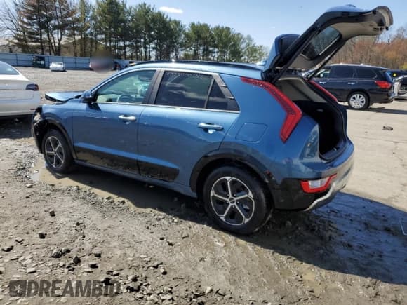 ✅ 2025 Kia Niro SX • VIN: KNDCT3LEXS5235850 • Lot: 52300695. Listed on Copart with 1,980 mi. Free auction sales archive from the USA and detailed vehicle history report at DreamBid. Image 2.