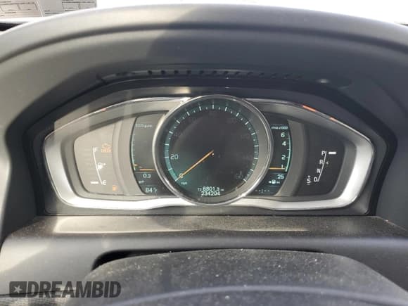 ✅ 2015 Volvo XC60 T6 • VIN: YV4902RB1F2581929 • Лот: 80840835. Опубликован ранее на Copart с пробегом 234 204 миль. Бесплатный доступ к архиву аукционных продаж из США и подробный отчёт об истории автомобиля на DreamBid. Изображение 9.