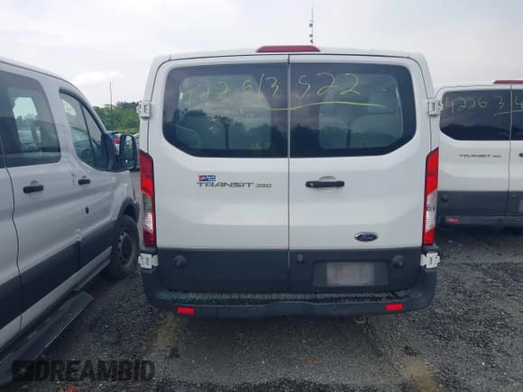 ✅ 2019 Ford Transit Passenger XL • VIN: 1FBZX2ZM8KKA34929 • Lot: 42263522. Wystawiony na IAAI z przebiegiem 376 862 mil. Bezpłatny archiwum sprzedaży aukcyjnych z USA i szczegółowy raport historii pojazdu na DreamBid. Zdjęcie 16.