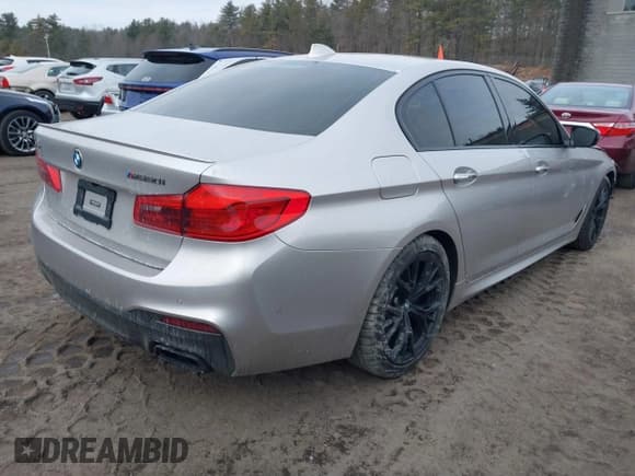 ✅ 2018 BMW 5 Series M550i xDrive • VIN: WBAJB9C55JB287235 • Lot: 41711110. Listed on IAAI with 42,605 mi. Free auction sales archive from the USA and detailed vehicle history report at DreamBid. Image 4.