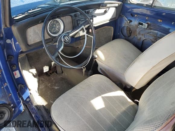 ✅ 1971 Volkswagen Beetle • VIN: 1513041312 • Лот: 86498815. Опубликован ранее на Copart с пробегом 32 599 миль. Бесплатный доступ к архиву аукционных продаж из США и подробный отчёт об истории автомобиля на DreamBid. Изображение 8.