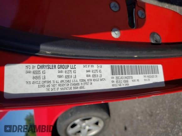 ✅ 2010 Dodge Challenger SE • VIN: 2B3CJ4DV1AH229728 • Lot: 70408574. Wystawiony na Copart z przebiegiem 98 147 mil. Bezpłatny archiwum sprzedaży aukcyjnych z USA i szczegółowy raport historii pojazdu na DreamBid. Zdjęcie 12.