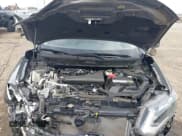 ✅ 2018 Nissan Rogue SV • VIN: KNMAT2MTXJP518184 • Lot: 43333163. Wystawiony na IAAI z przebiegiem 34 827 mil. Bezpłatny archiwum sprzedaży aukcyjnych z USA i szczegółowy raport historii pojazdu na DreamBid. Zdjęcie 10.