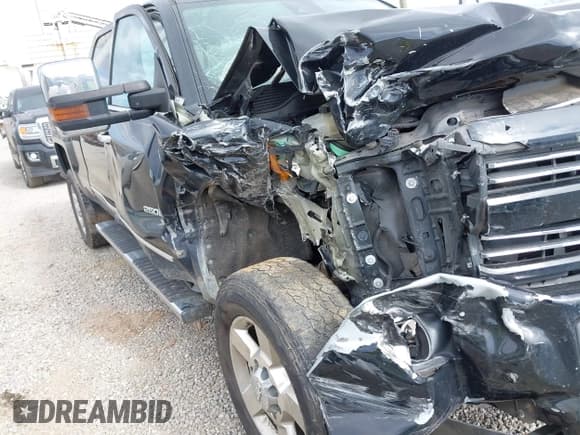 ✅ 2016 Chevrolet Silverado 2500HD LTZ • VIN: 1GC1KWE83GF199150 • Lot: 41440855. Listed on IAAI with Not provided. Free auction sales archive from the USA and detailed vehicle history report at DreamBid. Image 6.