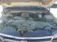 ✅ 2006 Chevrolet Silverado 1500 LT2 • VIN: 1GCEK19B96Z250917 • Лот: 52997975. Опубликован ранее на Copart с пробегом 247 189 миль. Бесплатный доступ к архиву аукционных продаж из США и подробный отчёт об истории автомобиля на DreamBid. Изображение 11.