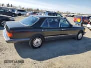 ✅ 1989 Mercedes-Benz 560 • VIN: WDBCA39D8KA437872 • Lot: 45689195. Wystawiony na Copart z przebiegiem 151 851 mil. Bezpłatny archiwum sprzedaży aukcyjnych z USA i szczegółowy raport historii pojazdu na DreamBid. Zdjęcie 3.