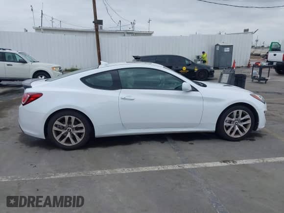 2013 Hyundai Genesis Coupe R-Spec с VIN KMHHT6KD1DU112684, выставлен на аукционе IAAI как лот 41862231 с пробегом 160 698 миль миль и . История ставок и продаж доступна на DreamBid. Изображение 13.