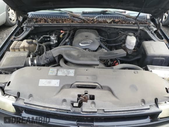 ✅ 2002 Chevrolet Suburban Z71 • VIN: 3GNFK16Z62G272218 • Lot: 64373275. Listed on Copart with 369,241 mi. Free auction sales archive from the USA and detailed vehicle history report at DreamBid. Image 12.