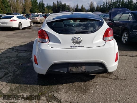 ✅ 2016 Hyundai Veloster • VIN: KMHTC6ADXGU265595 • Lot: 75806264. Listed on Copart with 123,521 mi. Free auction sales archive from the USA and detailed vehicle history report at DreamBid. Image 6.
