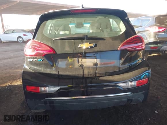 ✅ 2017 Chevrolet Bolt EV Premier • VIN: 1G1FX6S00H4157398 • Lot: 41345081. Wystawiony na IAAI z przebiegiem 57 244 mil. Bezpłatny archiwum sprzedaży aukcyjnych z USA i szczegółowy raport historii pojazdu na DreamBid. Zdjęcie 16.