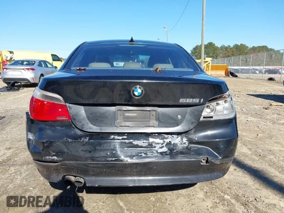 ✅ 2004 BMW 5 Series 525i • VIN: WBANA53544B848252 • Lot: 43598860. Wystawiony na IAAI z przebiegiem 276 436 mil. Bezpłatny archiwum sprzedaży aukcyjnych z USA i szczegółowy raport historii pojazdu na DreamBid. Zdjęcie 6.