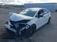 ✅ 2021 Toyota Corolla SE • VIN: 5YFS4MCE2MP075337 • Lot: 40846464. Wystawiony na IAAI z przebiegiem 49 404 mil. Bezpłatny archiwum sprzedaży aukcyjnych z USA i szczegółowy raport historii pojazdu na DreamBid. Zdjęcie 2.