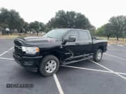 ✅ 2023 Ram 2500 Big Horn • VIN: 3C6UR5DL5PG614094 • Лот: 90297035. Опубликован ранее на Copart с пробегом 64 342 миль. Бесплатный доступ к архиву аукционных продаж из США и подробный отчёт об истории автомобиля на DreamBid. Изображение 2.