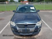 ✅ 2008 Volkswagen Passat Turbo • VIN: WVWJK73C88P050581 • Лот: 42656630. Опубликован ранее на IAAI с пробегом 108 355 миль. Бесплатный доступ к архиву аукционных продаж из США и подробный отчёт об истории автомобиля на DreamBid. Изображение 6.