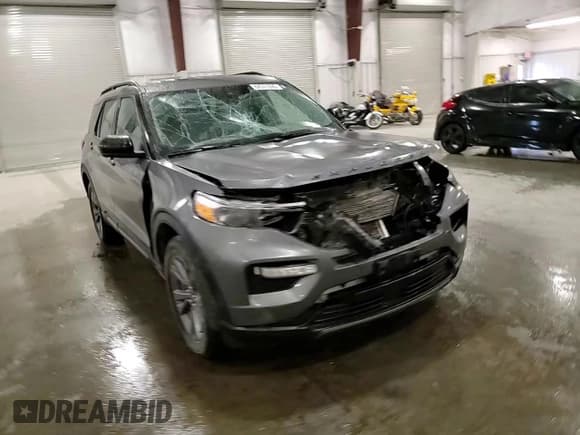 ✅ 2023 Ford Explorer XLT • VIN: 1FMSK8DH3PGA53967 • Lot: 82571595. Wystawiony na Copart z przebiegiem 55 259 mil. Bezpłatny archiwum sprzedaży aukcyjnych z USA i szczegółowy raport historii pojazdu na DreamBid. Zdjęcie 14.