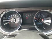 ✅ 2014 Ford Mustang GT • VIN: 1ZVBP8CF1E5293871 • Lot: 71982105. Wystawiony na Copart z przebiegiem 137 322 mil. Bezpłatny archiwum sprzedaży aukcyjnych z USA i szczegółowy raport historii pojazdu na DreamBid. Zdjęcie 9.