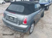 ✅ 2006 MINI Convertible S • VIN: WMWRH33586TF87791 • Lot: 42679478. Wystawiony na IAAI z przebiegiem 90 209 mil. Bezpłatny archiwum sprzedaży aukcyjnych z USA i szczegółowy raport historii pojazdu na DreamBid. Zdjęcie 4.