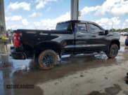 ✅ 2020 Chevrolet Silverado 1500 Custom Trail Boss • VIN: 1GCRYCEF7LZ136253 • Lot: 56342695. Wystawiony na Copart z przebiegiem 146 290 mil. Bezpłatny archiwum sprzedaży aukcyjnych z USA i szczegółowy raport historii pojazdu na DreamBid. Zdjęcie 3.
