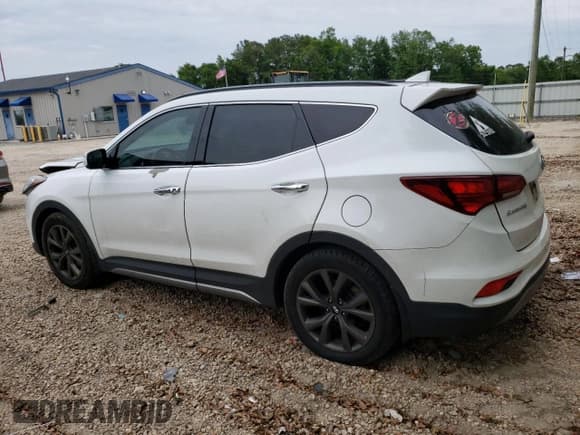 ✅ 2018 Hyundai Santa Fe Ultimate • VIN: 5NMZWDLA4JH055215 • Лот: 51577103. Опубликован ранее на Copart с пробегом 137 236 миль. Бесплатный доступ к архиву аукционных продаж из США и подробный отчёт об истории автомобиля на DreamBid. Изображение 2.