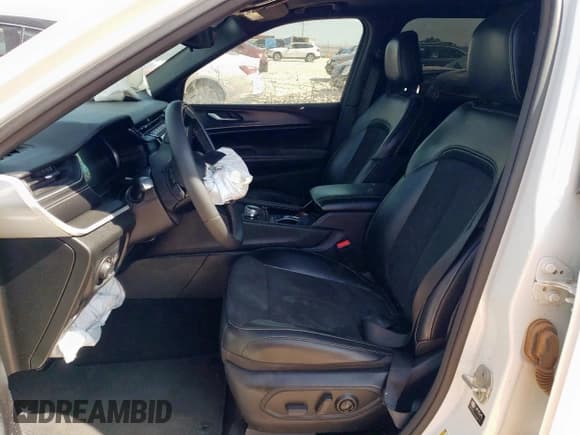 ✅ 2023 Jeep Grand Cherokee Laredo • VIN: 1C4RJKAG1P8838044 • Lot: 64958185. Listed on Copart with 46,325 mi. Free auction sales archive from the USA and detailed vehicle history report at DreamBid. Image 7.