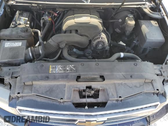 ✅ 2007 Chevrolet Suburban LT • VIN: 1GNFC16087R251568 • Lot: 62377833. Wystawiony na Copart z przebiegiem Nie podano. Bezpłatny archiwum sprzedaży aukcyjnych z USA i szczegółowy raport historii pojazdu na DreamBid. Zdjęcie 11.