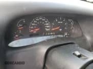 ✅ 2004 Ford F-250 XL • VIN: 1FTNW21L64EB75855 • Lot: 82473365. Wystawiony na Copart z przebiegiem Nie podano. Bezpłatny archiwum sprzedaży aukcyjnych z USA i szczegółowy raport historii pojazdu na DreamBid. Zdjęcie 9.