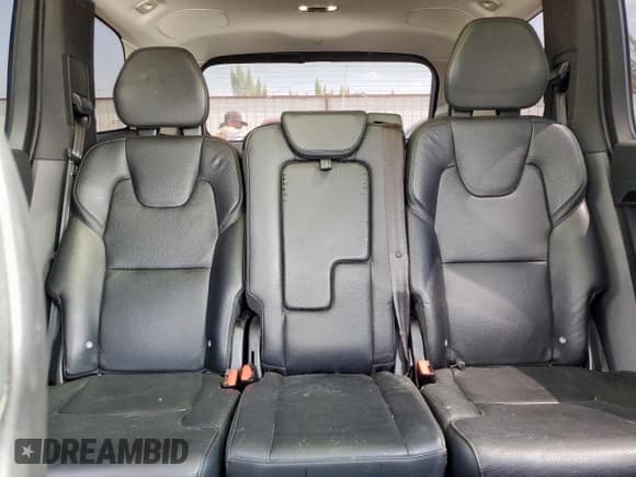 ✅ 2016 Volvo XC90 T6 Momentum • VIN: YV4A22PK6G1076907 • Лот: 81014365. Опубликован ранее на Copart с пробегом 185 676 миль. Бесплатный доступ к архиву аукционных продаж из США и подробный отчёт об истории автомобиля на DreamBid. Изображение 10.