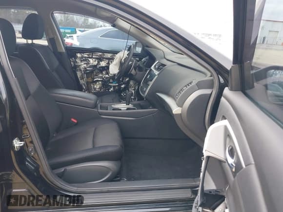 ✅ 2017 Nissan Altima SV • VIN: 1N4AL3AP4HC252892 • Lot: 41553226. Listed on IAAI with 91,079 mi. Free auction sales archive from the USA and detailed vehicle history report at DreamBid. Image 5.