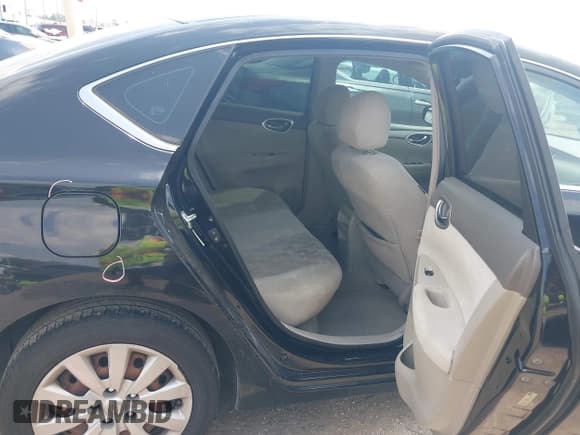 ✅ 2013 Nissan Sentra SR • VIN: 3N1AB7AP0DL616683 • Lot: 43157555. Wystawiony na IAAI z przebiegiem 151 733 mil. Bezpłatny archiwum sprzedaży aukcyjnych z USA i szczegółowy raport historii pojazdu na DreamBid. Zdjęcie 8.