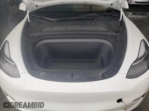 ✅ 2022 Tesla Model Y Long Range • VIN: 7SAYGDEE4NA015233 • Lot: 86553295. Listed on Copart with 38,106 mi. Free auction sales archive from the USA and detailed vehicle history report at DreamBid. Image 11.