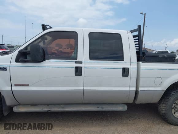 ✅ 2004 Ford F-250 XL • VIN: 1FTNW20P04EB54875 • Lot: 42413233. Listed on IAAI with 256,604 mi. Free auction sales archive from the USA and detailed vehicle history report at DreamBid. Image 14.