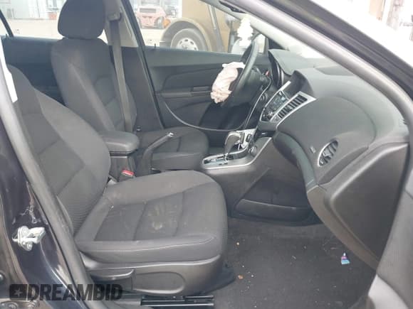 ✅ 2015 Chevrolet Cruze LT • VIN: 1G1PC5SB8F7259166 • Lot: 43535489. Listed on IAAI with 70,739 mi. Free auction sales archive from the USA and detailed vehicle history report at DreamBid. Image 5.