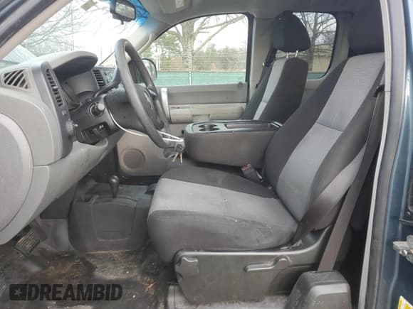 ✅ 2009 Chevrolet Silverado 1500 Work Truck • VIN: 1GCEK19089Z123806 • Lot: 47394215. Listed on Copart with 120,715 mi. Free auction sales archive from the USA and detailed vehicle history report at DreamBid. Image 7.